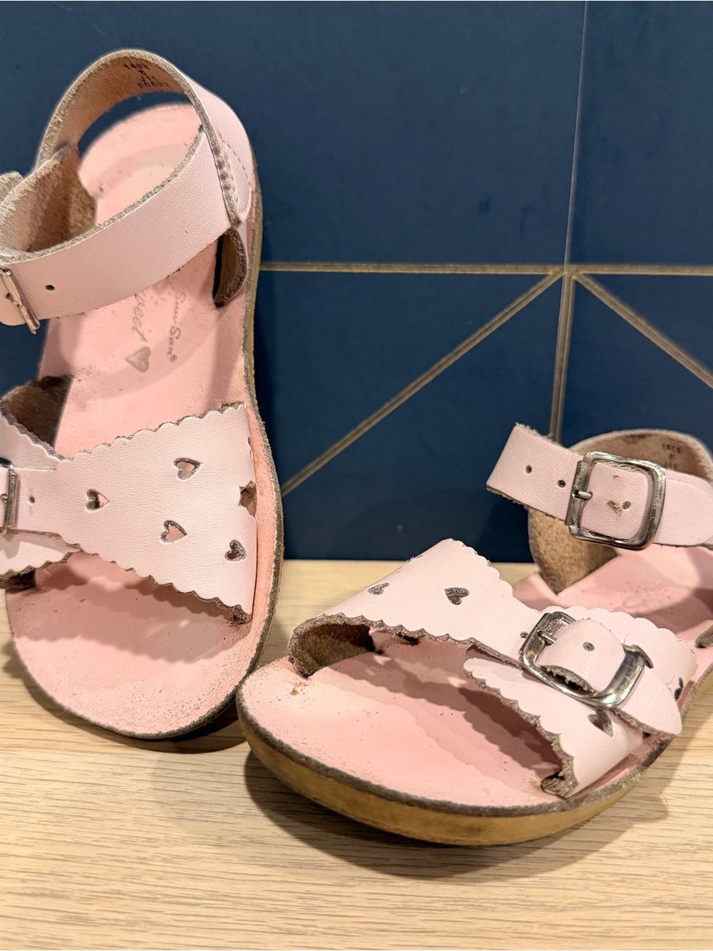 Saltwater Light Pink Sweetheart Leather Sandals Size 8 toddler